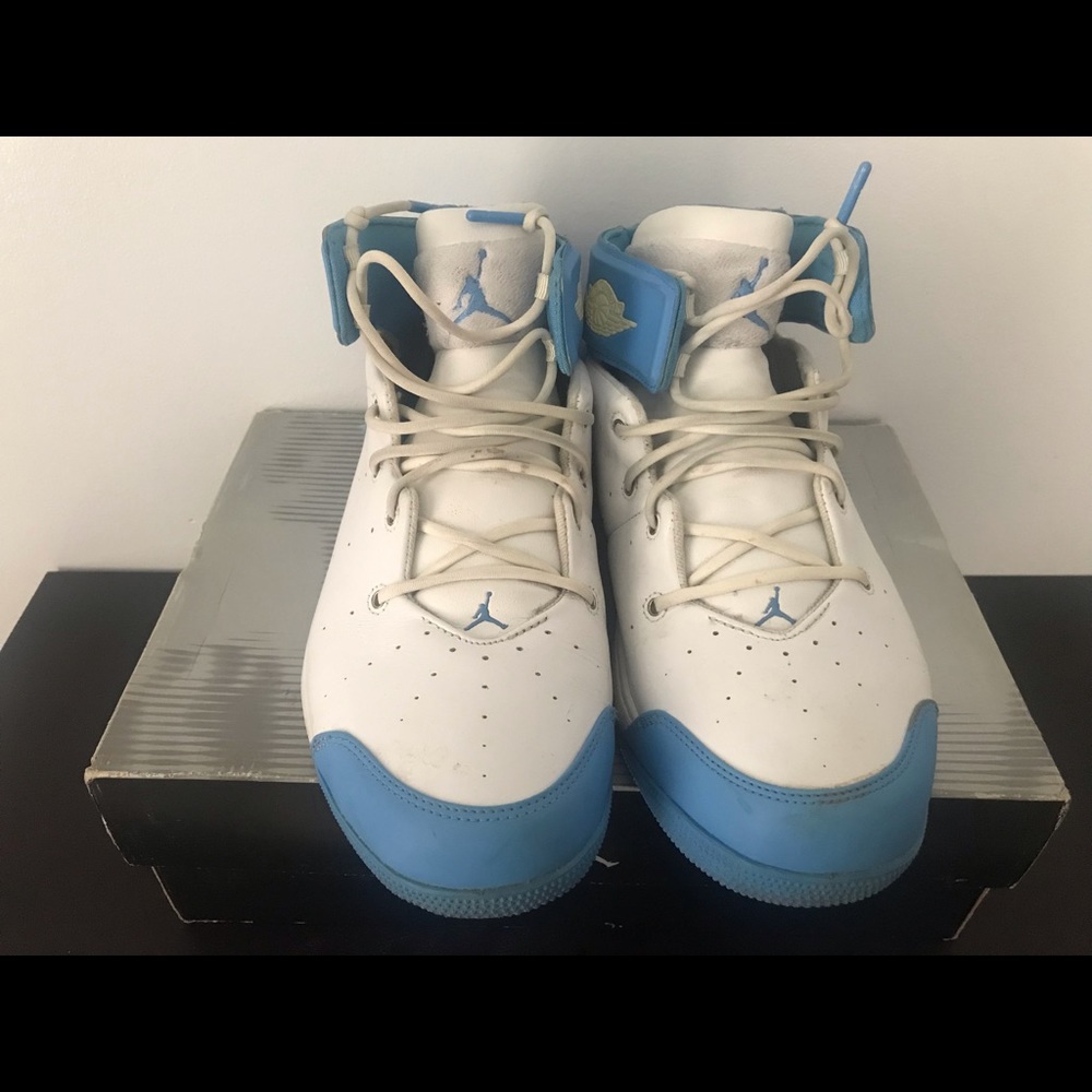 JORDAN CARMELO 1.5 8.5 MENS white/university blue